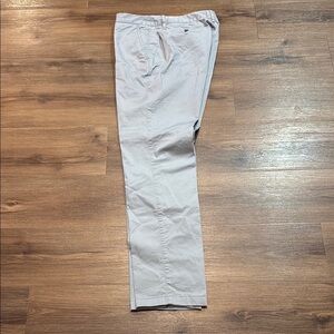 Bonobos Light Gray Slim Fit Straight Leg Chinos. 33wx32l